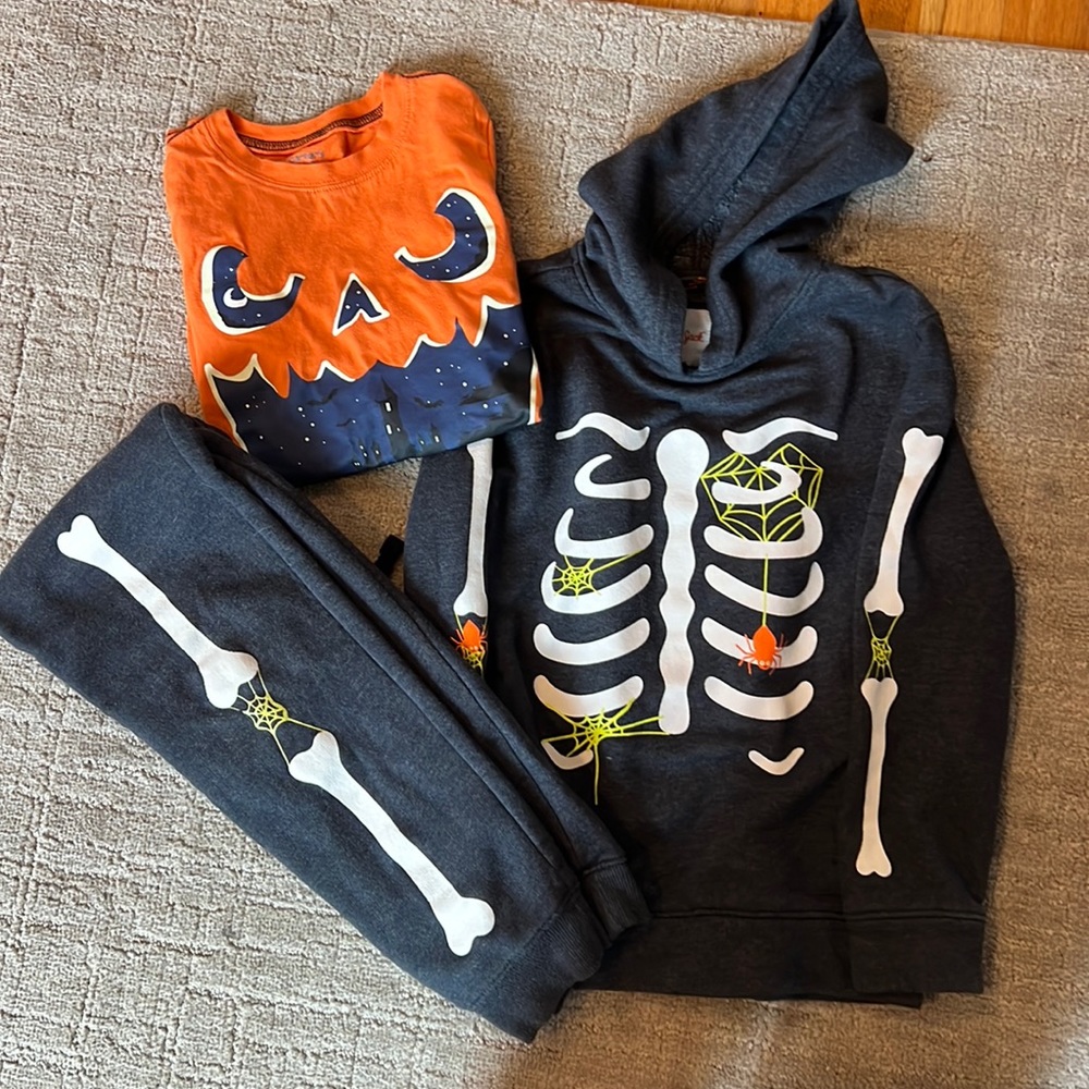 Halloween bundle! Cat&jack sz 6/7 skeleton sweat suit and Carters 6 long sleeve